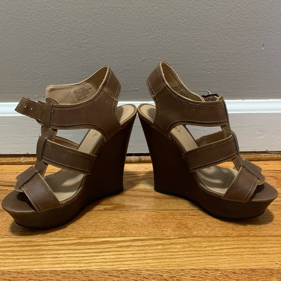 Candies Heeled Sandals - Picture 2 of 6